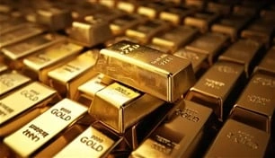 الذهب عند أدنى مستوى في نحو 3 أسابيع بفعل قوة الدولار